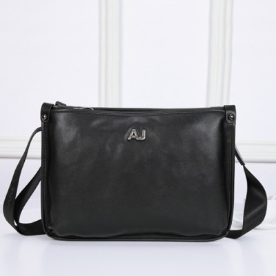 Armani 2019 Mens Leather Messenger Shoulder Bag ,32CM - 알마니 2019 남성용 레더 메신저 숄더백,ARMB0002 ,32cm,블랙