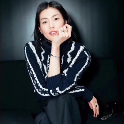 Chanel 2019 Ladies Trendy Wool Cardigan - 샤넬 2019 여성 트렌디 울 가디건 Cnl0471x.Size(s - l).네이비