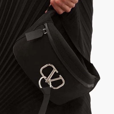 Valentino 2019 Vring Nylon Hip Sack Belt Bag - 발렌티노 2019 브이링 나일론 남여공용 힙색 벨트백,VTB0899,블랙