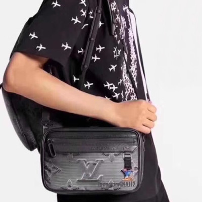 Louis Vuitton 2020 2054 Messenger Shoulder Bag,24cm - 루이비통 2020 2054 남여공용 메신저 숄더백 M55698 ,LOUB1917,24cm,블랙