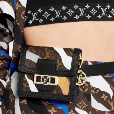 Louis Vuitton 2019 XLOL Mini Dauphine Hip Sack / Cross Bag, 12cm - 루이비통 2019 XLOL 미니 다프네 여성용 힙색 / 크로스백 M69086,LOUB1928, 12cm ,브라운