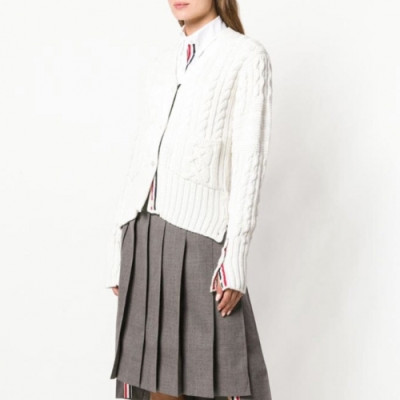 [톰브라운]Thom Browne 2020 Womens Classic V-neck Wool Cardigan - 톰브라운 2020 여성 클래식 브이넥 울 가디건 Thom0576x.Size(s - l).화이트