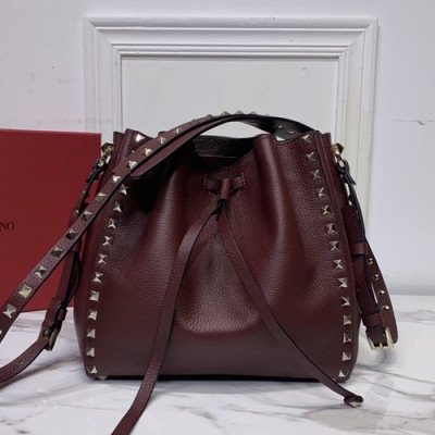 Valentino 2020 Garavani Rockstud Leather Bucket Shoudler Bag,22CM - 발렌티노 2020 가라바니 락스터드 레더 버킷 숄더백, VTB0951,22CM,와인