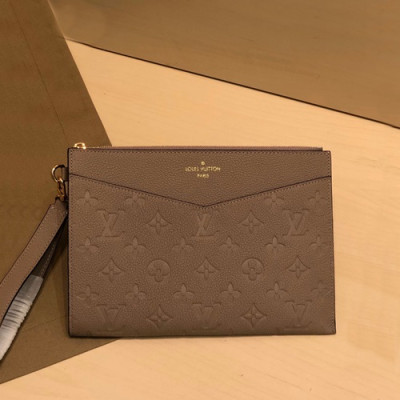 Louis Vuitton 2020 Melanie Pochette Leather Clutch Bag,23cm- 루이비통 2020 포쉐트 멜라니 레더 클러치백,M68705,LOUB1985,23cm,그레이
