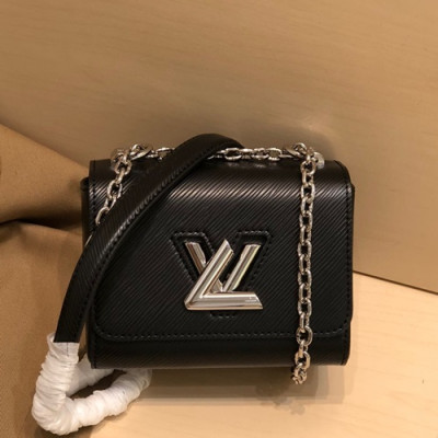 Louis Vuitton 2020 Leather Twist Mini Shouder Bag,15.5cm - 루이비통 2020 레더 트위스트 미니 숄더백 ,M56120,LOUB1991,15.5cm,블랙