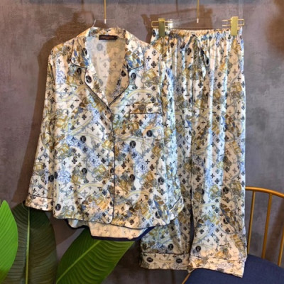 Louis Vuitton 2020 Womens Silk Pajamas - 루이비통 2020 여성용 실크 파자마 PAJA0042.Size(M,L),화이트