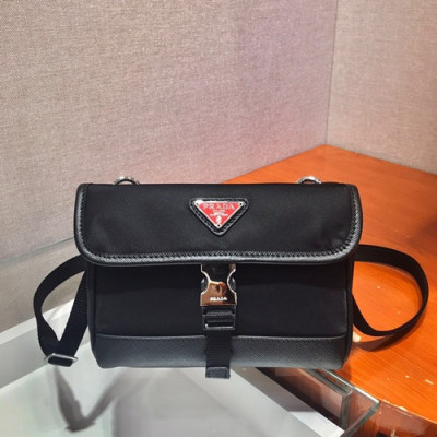 Prada 2020 Nylon Shoulder Bag,18cm - 프라다 2020 남여공용 나일론 숄더백 ,2ZH108-2,18cm,블랙