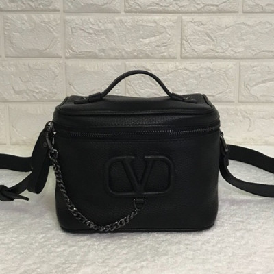 Valentino 2020 Vsling Leather Tote Shoudler Pouch Bag,17CM - 발렌티노 2020 브이슬링 토트 숄더 파우치백,4812-VTB0992,17CM,블랙