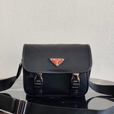 Prada 2020 Nylon Shoulder Bag,22cm - 프라다 2020 남여공용 나일론 숄더백 ,2VD034-2,22cm,블랙