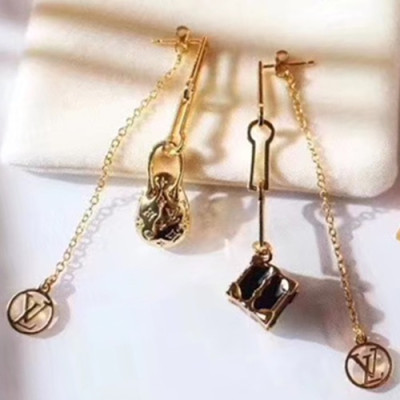 Louis Vuitton 2020 Ladies Earring  - 루이비통 2020 여성용 이어링 ACC0162.(옐로우골드)