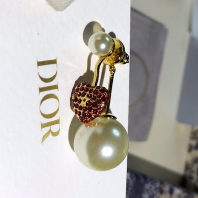 Dior 2020 Ladies Earring  - 디올 2020 여성용 이어링 ACC0168.(옐로우골드)