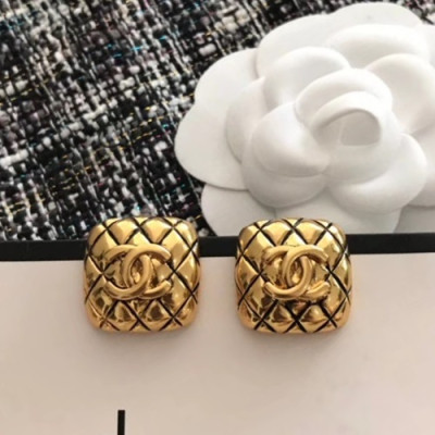 Chanel 2020 Ladies Earring  - 샤넬 2020 여성용 이어링 ACC0219.(옐로우골드)