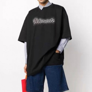 [베트멍]Vetements 2020 Mm/Wm Printing Logo Cotton Short Sleeved Oversize Tshirts - 베트멍 2020 남/녀 프린팅 로고 코튼 오버사이즈 반팔티 Vet0075x.Size(xs - l).블랙