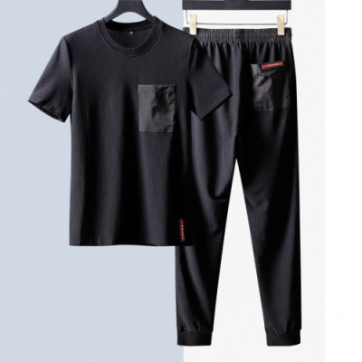 [프라다]Prada 2020 Mens Casual Logo Training Short Sleeved Clothes&Pants - 프라다 2020 남성 캐쥬얼 로고 코튼 반팔 트레이닝복&팬츠 Pra01071x.Size(m - 2xl).블랙