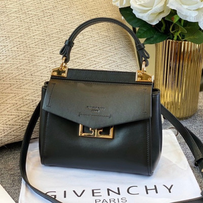 Givenchy 2020 Leather Tote Shoulder Bag,20CM - 지방시 2020 레더 토트 숄더백,GVB0329,20CM,블랙