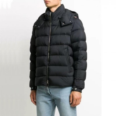 [몽클레어]Moncler 2020 Mens Patch Logo Modern Duck Down Padding - 몽클레어 2020 남성 패치 로고 모던 덕다운 패딩 Moc02032x.Size(m - 3xl).블랙