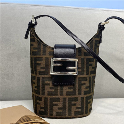 [펜디]Fendi 2021 Women's Fabric Hobo Bag,13cm - 펜디 2021 여성용 패브릭 호보백,13cm,FENB0660,브라운