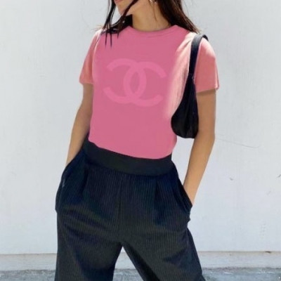 Chanel  Womens 'CC' Logo Cotton Short Sleeved Tshirts Pink - 샤넬 2021 여성 'CC'로고 코튼 반팔티 Cnl0693x Size(s - l) 핑크