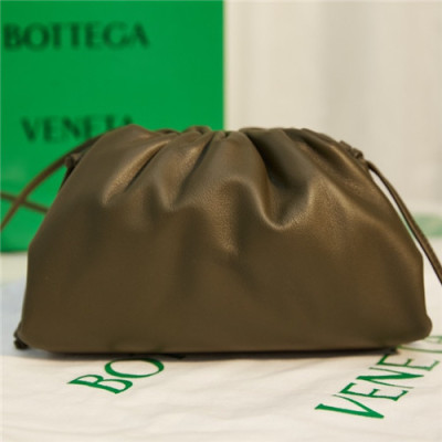 [보테가베네타]Bottega Veneta 2021 Women's Leather Pouch,22cm,BVB0634 - 보테가베네타 2021 여성용 레더 파우치,22cm,올리브