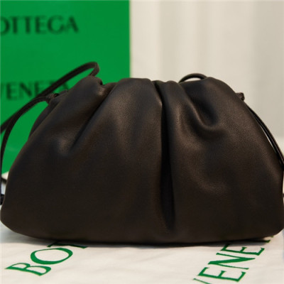 [보테가베네타]Bottega Veneta 2021 Women's Leather Pouch,22cm,BVB0635 - 보테가베네타 2021 여성용 레더 파우치,22cm,블랙