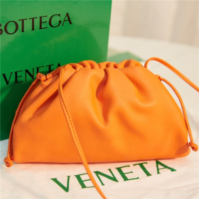 [보테가베네타]Bottega Veneta 2021 Women's Leather Pouch,22cm,BVB0636 - 보테가베네타 2021 여성용 레더 파우치,22cm,오렌지