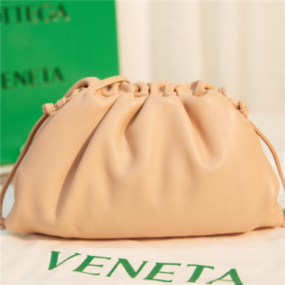[보테가베네타]Bottega Veneta 2021 Women's Leather Pouch,22cm,BVB0637 - 보테가베네타 2021 여성용 레더 파우치,22cm,베이지