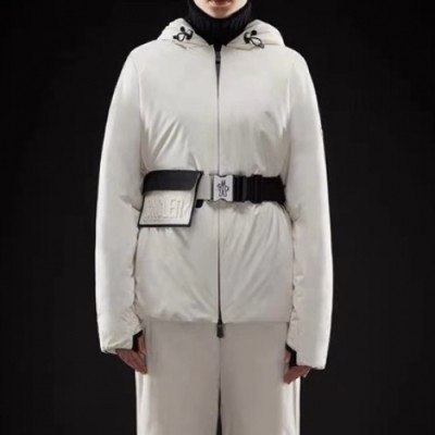 Moncler  Womens Patch Logo Modern Duck Down Padding White - 몽클레어 2021 여성 패치 로고 모던 덕다운 패딩 Moc02399x Size(s - l) 화이트