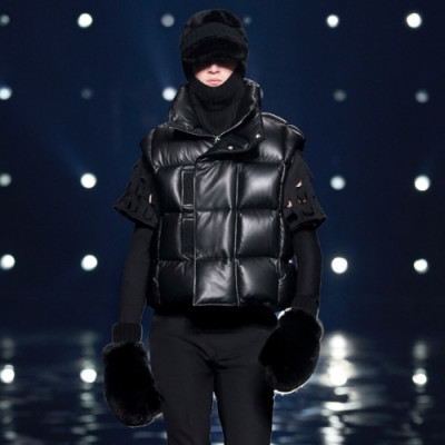 Givenchy  Mens Casual Goose-down Leather Best Black - 지방시 2021 남성 구스다운 가죽 베스트 Giv0567x Size(m - 2xl) 블랙