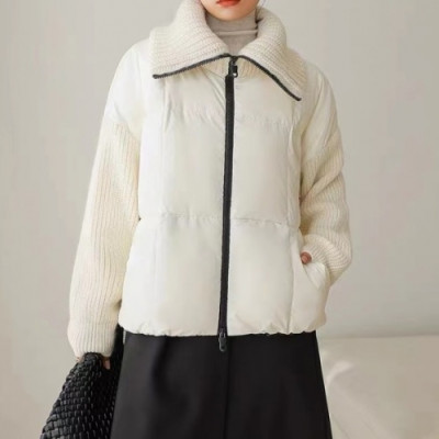 Moncler  Womens Patch Logo Modern Duck Down Padding White - 몽클레어 2021 여성 패치 로고 모던 덕다운 패딩 Moc02409x Size(1 - 2) 화이트