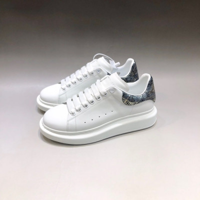 알렉산더맥퀸 남/녀 블랙탭 스니커즈 - Unisex Black Sneakers - alx0116x