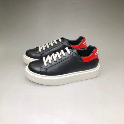 프라다 남성 클래식 블랙 스니커즈 - Mens Black Sneakers - pra02767x