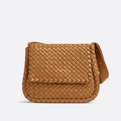 보테가베네타 여성 카멜 숄더백 - Bottega Veneta Womens Camel Cobble - bv12x