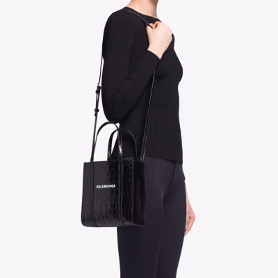 발렌시아가 여성 블랙 숄더백 - Balenciaga Womens Black Shoulder Bag - ba35x