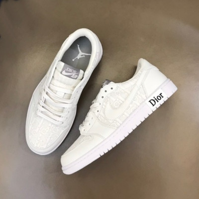 디올 남성 화이트 스니커즈 - Dior Mens White Sneakers - di337x