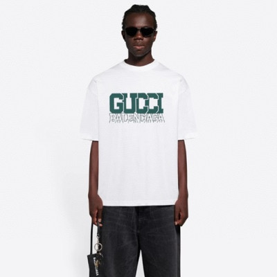 구찌 남/녀 화이트 크루넥 반팔티 - Gucci Unisex White Short sleeved Tshirts - gu583x
