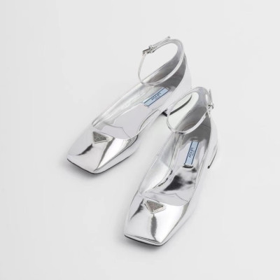 프라다 여성 로고 실버 플렛 - Prada Womens Silver Flats - pr513x