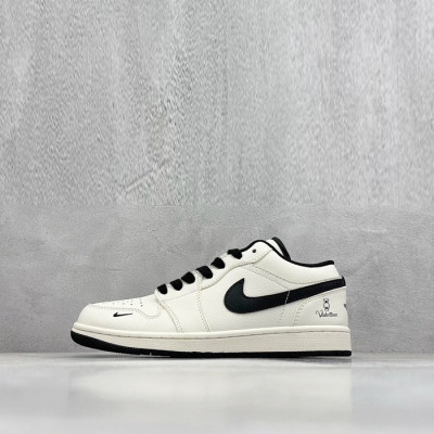 나이키 남/녀 로우 스니커즈 - Nike Air Jordan 1 Low Unisex Sneaker - nis1724x